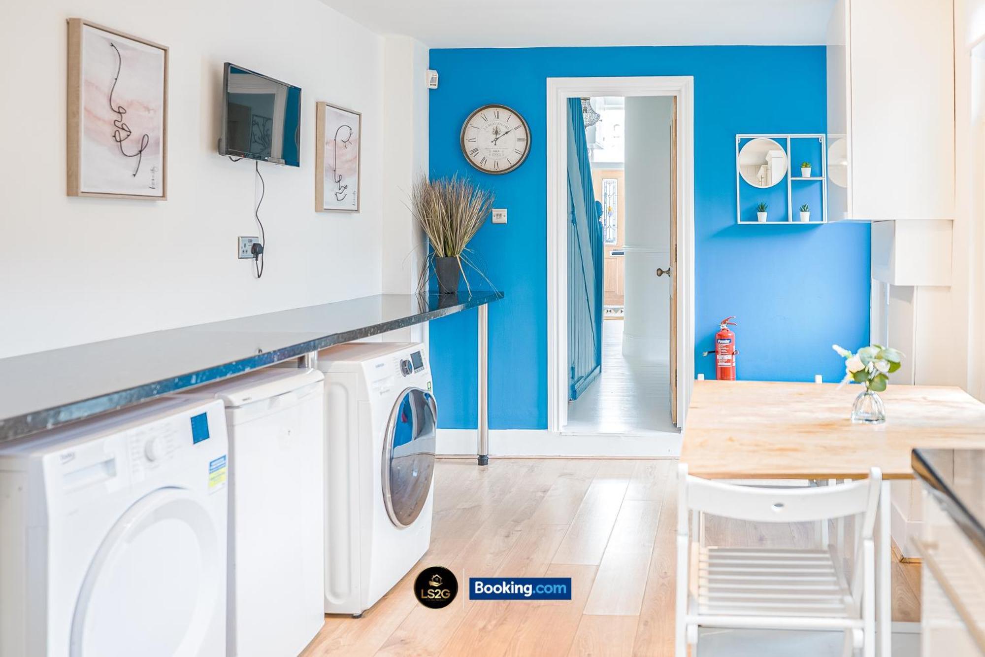 Stunning House By Ls2G Short Lets & Serviced Accommodation Greater London With Free Wifi Luaran gambar