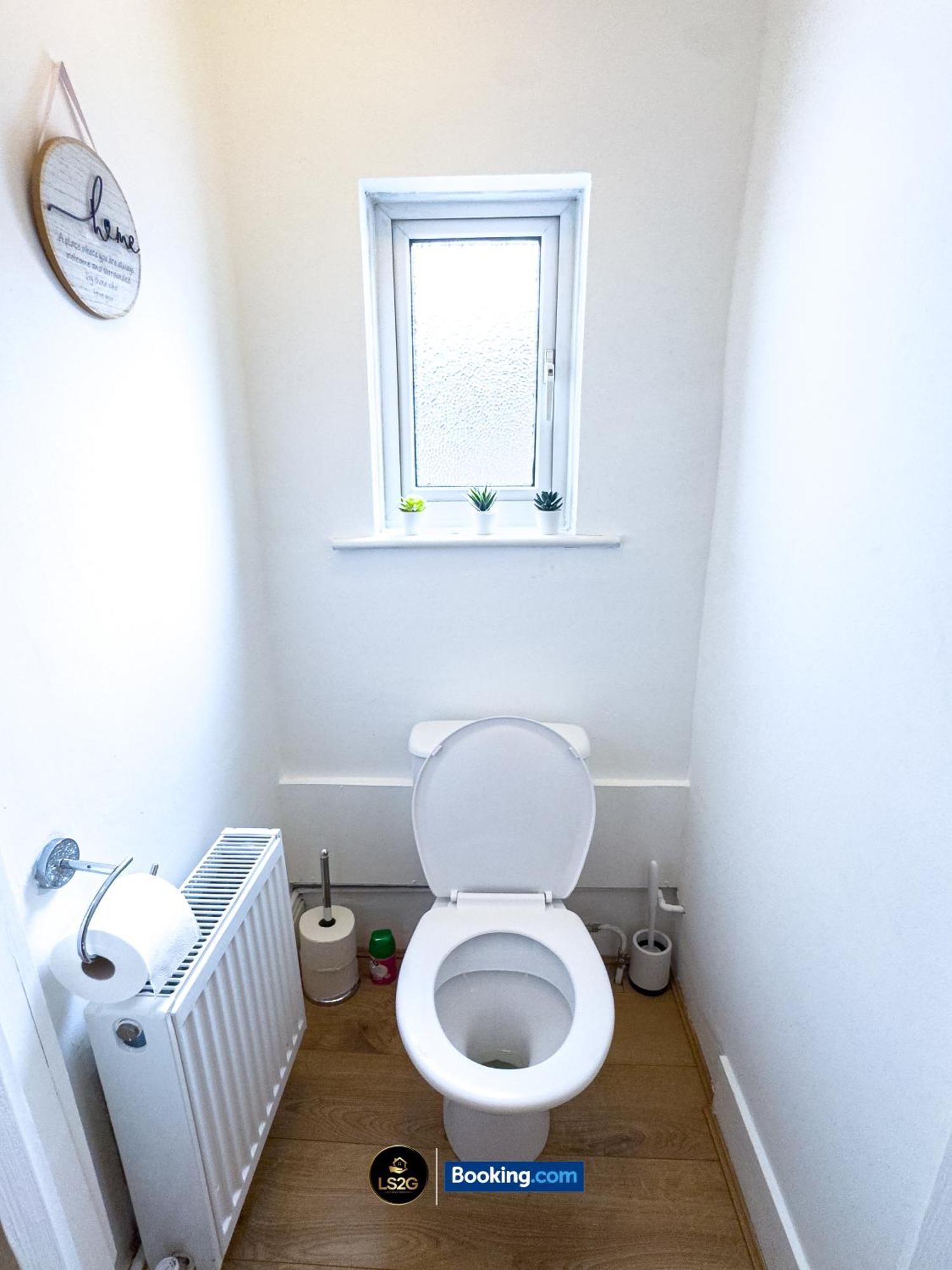 Stunning House By Ls2G Short Lets & Serviced Accommodation Greater London With Free Wifi Luaran gambar